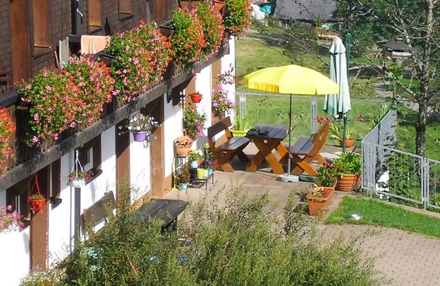 Vacation apartment, 75sqm, courtyard terrace, dog-friendly, 2 bedrooms, max. 4 persons