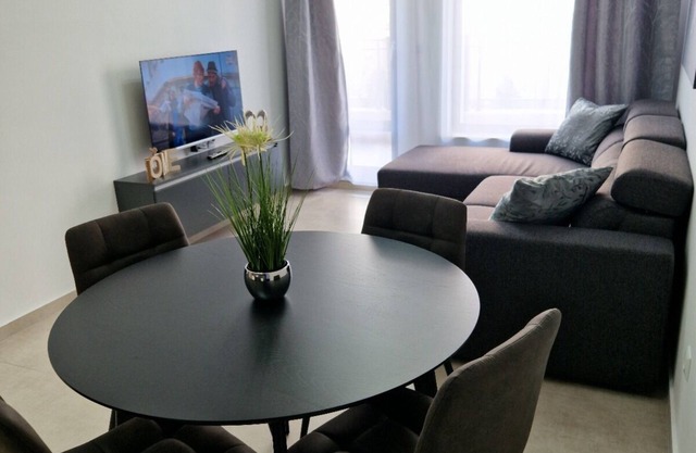 Vacation apartment by the Black Sea. 3 minutes from the beach. Playground.