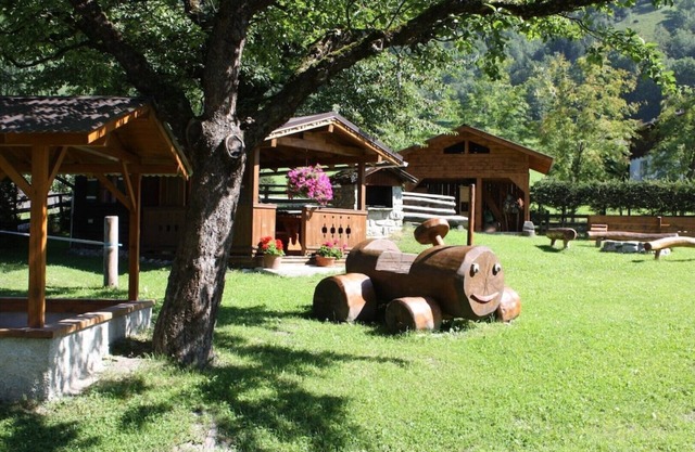 Vacation apartment 'Sonnenblumenfeld', organic farm Moarbauer, Gastein Valley