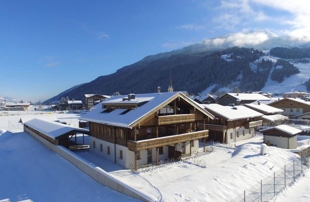 Vacation apartment/apartment for 8 guests with 85m² in Hollersbach im Pinzgau (86777)