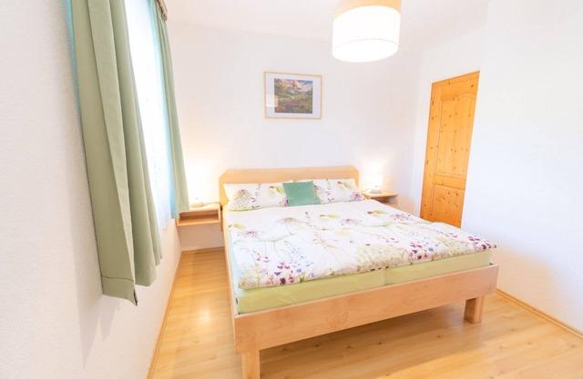 Vacation apartment (34 sqm) with a view of the edge of the forest and the Mostbrunnen fountain