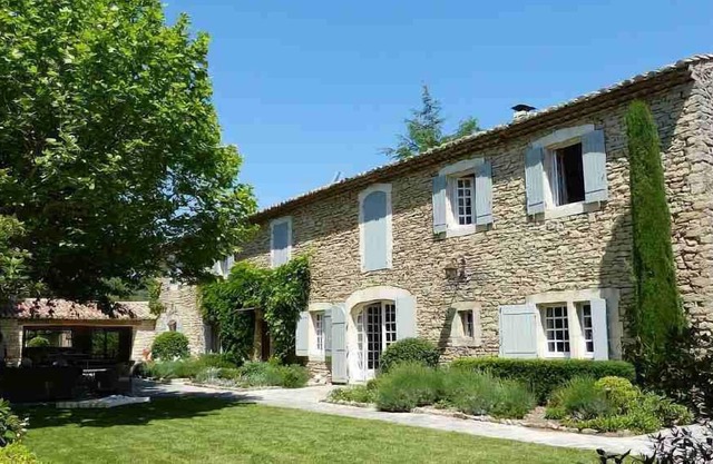 vacation holiday large villa rental france, provence, luberon, gordes, pool, view, vacation holiday large villa to rent