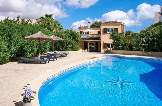 Vacation Home "Apartamento Casa de Maretas" with Pool, A/C, Wi-Fi, Balcony, Terrace & Garden