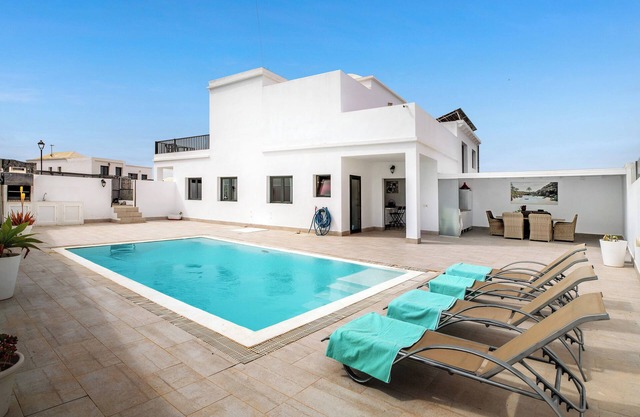 Vacation Home 'Casa Africa' with Mountain View, Private Pool and Wi-Fi