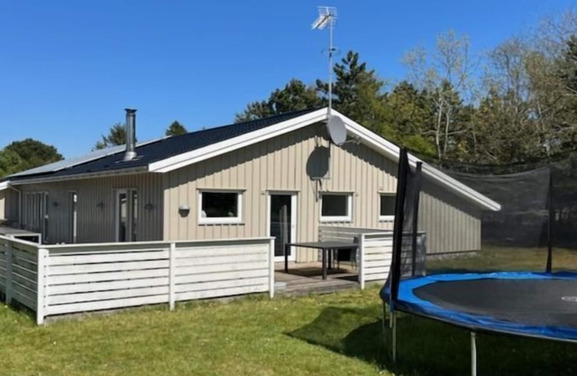 Vacation home "Elian" - 200m from the sea in Lolland, Falster and Mon in Rødby - 12 persons, 5 bedrooms