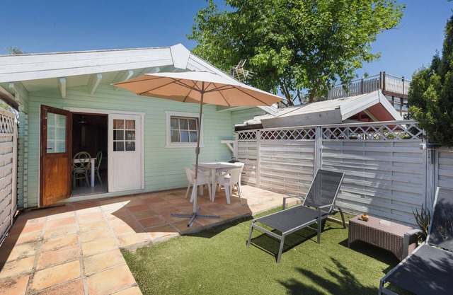 Vacation Home "Piano" near Beach with Shared Pool & Wi-Fi