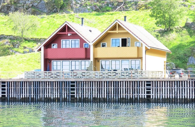Vacation home Sognefjord - several motorboats with 9.9 hp to 60 hp for hire!