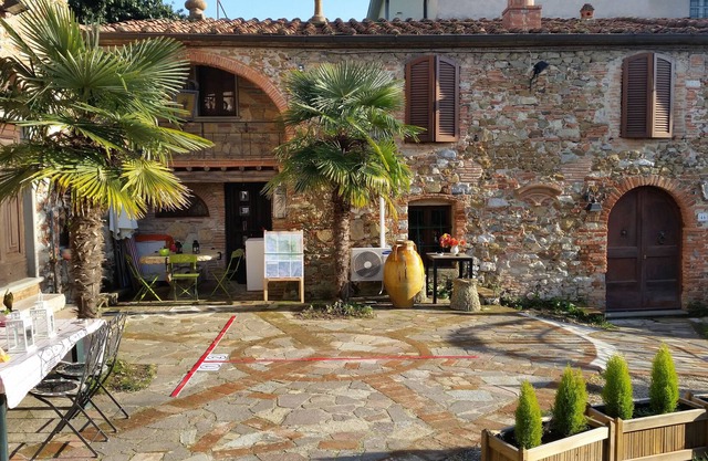 Vacation Home Tuscany Filettole, Pisa, in the hearth of Tuscany