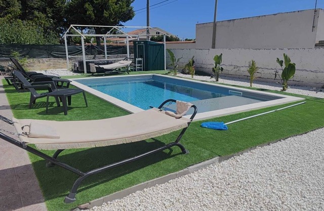 Vacation Home "Villa Ohana" with Private Mini Pool, Private Whirlpool & Wi-Fi
