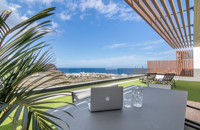 Vacation 'Suitme-Agaete' with Sea View, Shared Pool and Wi-Fi