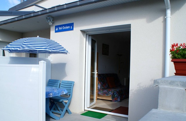 VAL-OCEAN, new independent rental, r. d.c, in PLENEUF-VAL-ANDRE.