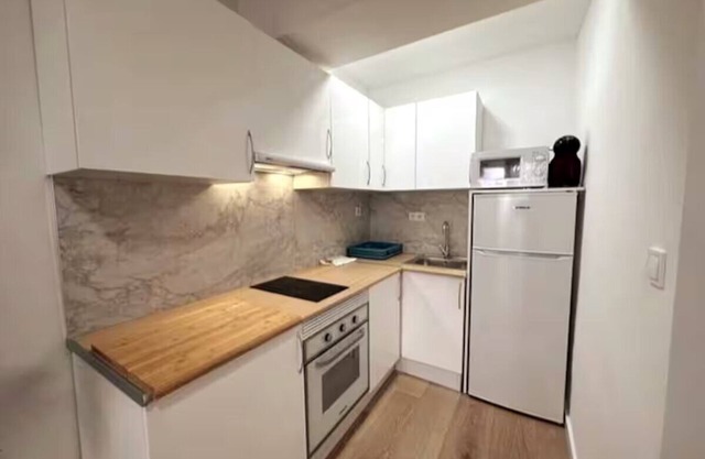 Valencia Rooms & Apartments (A)