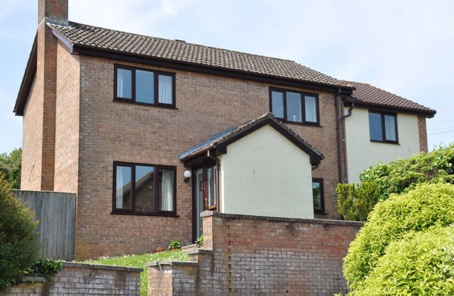 Valley View - Three Bedroom House, Sleeps 6