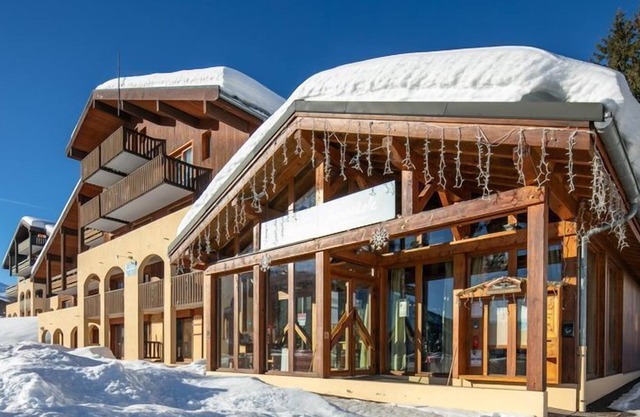 Valmorel | 2BR for 10 + Ski-in, Ski-out!