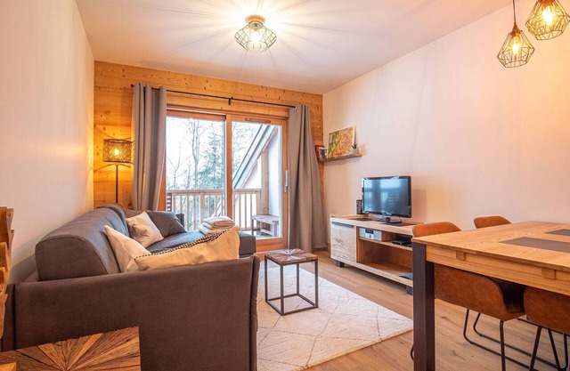 Valmorel: Apt for 6, 2 bdrm, parking, wifi, ski-in/ski-out