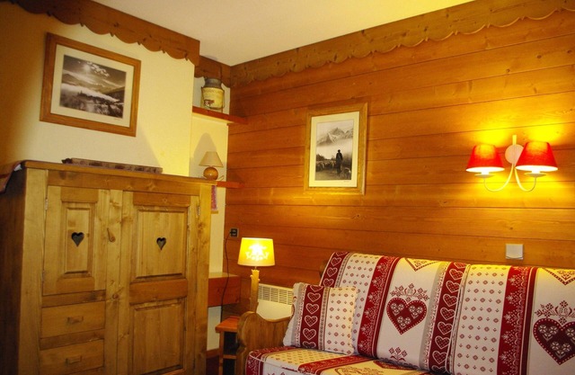 Valmorel 4 people Apt 27 m2 slopes resort center