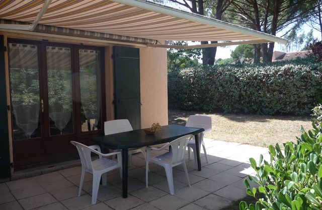 VAR Near St Raphael, ideal for young children, Sportsmen: mountain biking, tennis, swimming pool