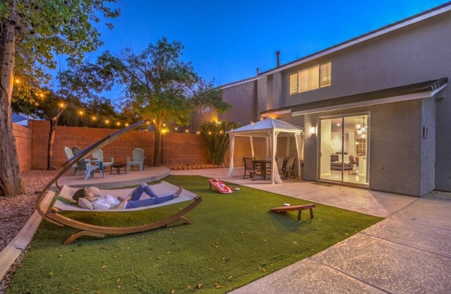 ☀♛Vegas Oasis ~ 5★ Location ~ Family/Biz❤️