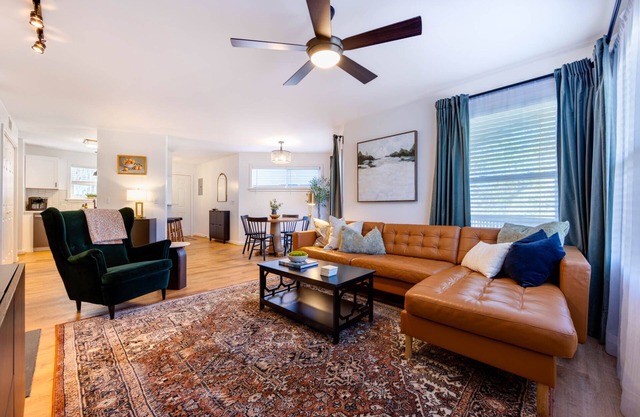 Velvet Oyster | 2 bed 2 bath | Pool