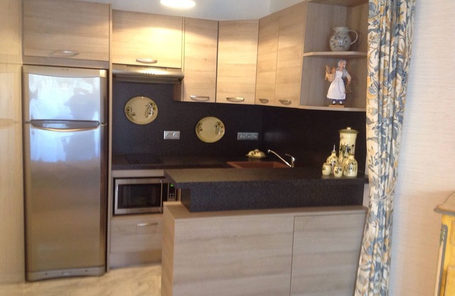 Vence charming apartment near historic town 15 minutes from the beaches