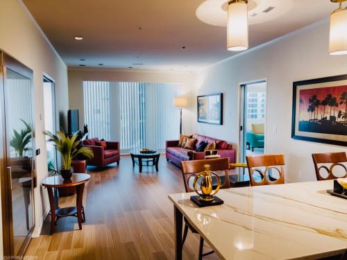 Venice Beach Getaway Steps from the Ocean Marina and Boardwalk