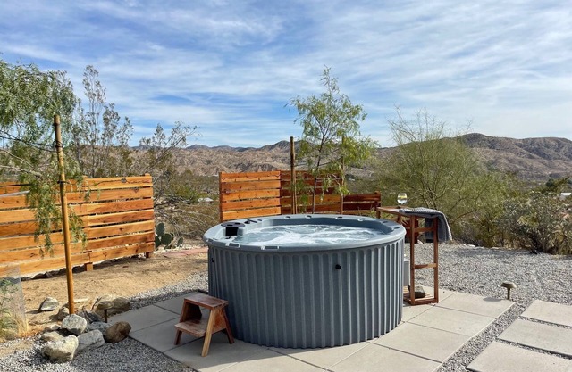 🌵 Verdin's Nest - Romantic Retreat w/Hot Tub Under the Stars! 🌵