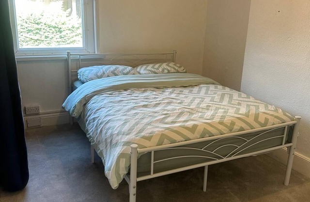 Very Simple Basic & Clean Flat Apartment Studio
