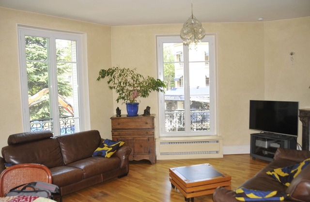 Vesinet center. Very nice modern apartment, bright and spacious, nice 90 m2.