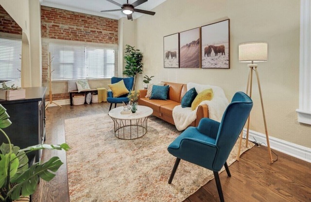 Vibrant 2Bedroom in Denver's Historic Art District