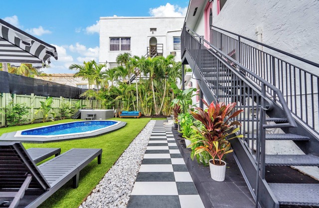 Vibrant 5-bedroom, 3-bathroom escape is capable of sleeping up to 20 and offers the perfect blend of relaxation and excitement. Centrally located in Downtown Miami, enjoy everything Miami has to offer conveniently.
