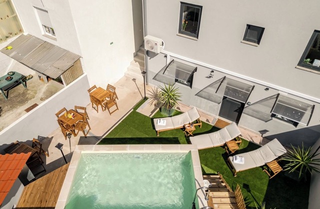 Vibrant Urban Flat by HostWise