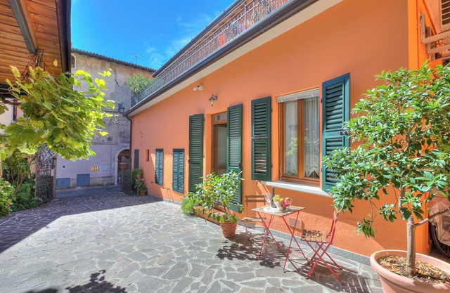 Vicky Loft Morgnaga, Gardone Riviera, Italy