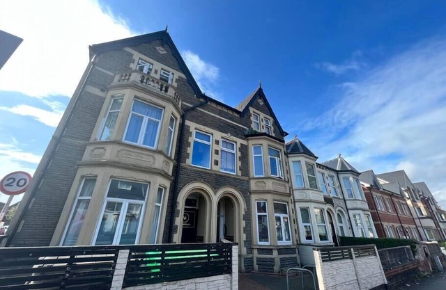 Victoria House K by Switchback Stays