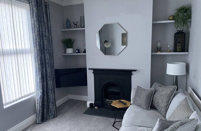 Victorian House - South Belfast - Great transport - Lisburn Road - 3 double Beds