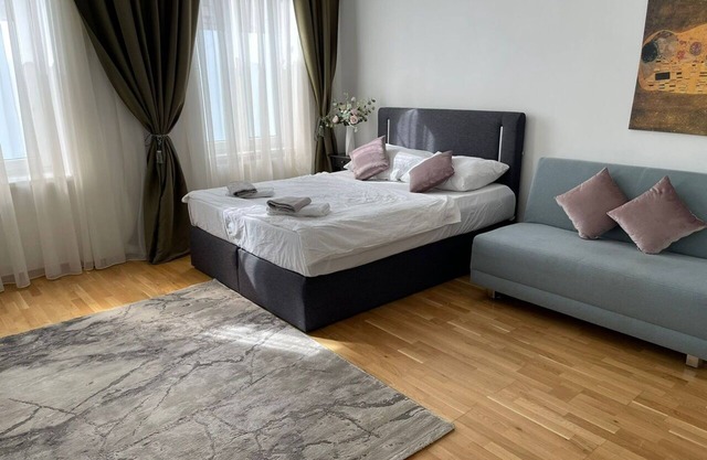 Vienna Apartment 2