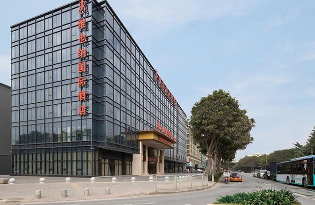 Vienna International Hotel South Gate of Shenzhen International Convention and Exhibition Center