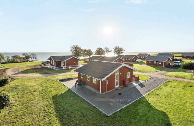 View, coziness & beach – holiday at Mommark