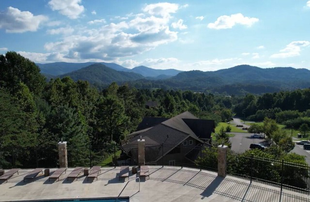 Viewpoint Condominiums
