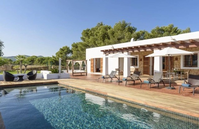 Villa Dalt S Era with Mountain View, Wi-Fi, Air Conditioning, Pool & Garden