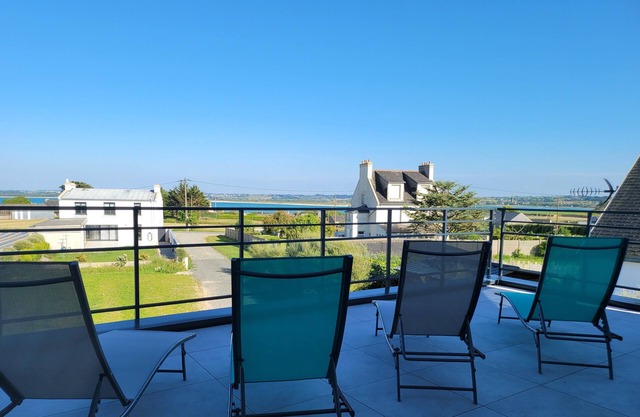 Villa L ESTRAN new sea view 10P 400 m from the sea in PLOUNEOUR BRIGNOGAN PLAGES