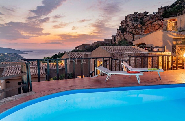 Villa in Costa Paradiso with 2 bedrooms sleeps 5