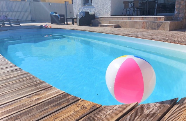Villa 3 bedrooms, 2 bathrooms, private pool, air conditioning and wifi