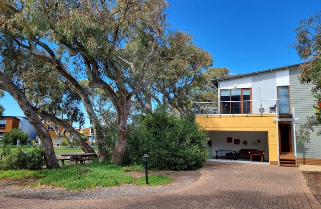 Villa 32 South Shores Resort, Normanville - Delightful Beachside Villa