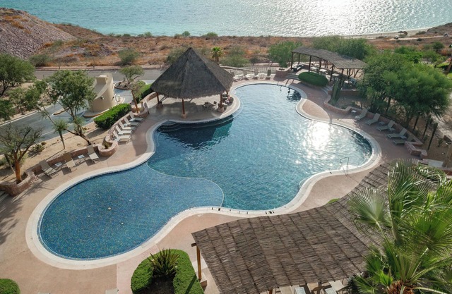 Villa 3BR Ocean View & Jacuzzi at Vistamar