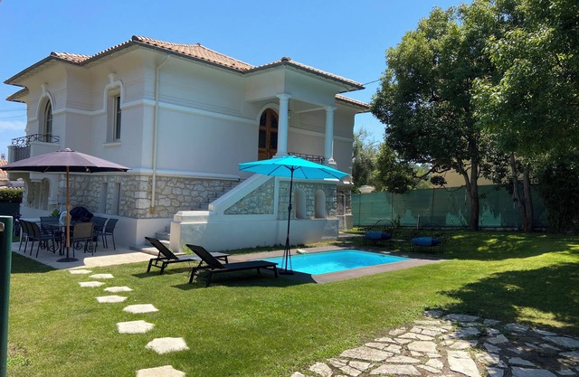 Villa 5*, beach at 500m, A/C, centre at 15min, garden with bbq