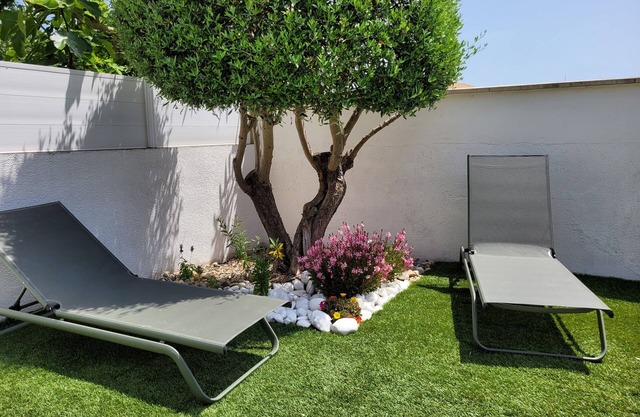 VILLA 500 M FROM THE BEACH