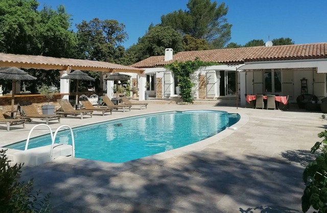Villa, absolute calm, all comfort with swimming pool.