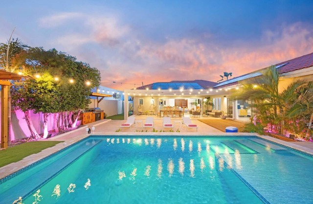 Villa Amara - Lux Stay Near Arashi Beach by Lucha