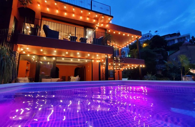 Villa Amistad – 6-Bedroom Ocean View Villa in the Heart of Puerto Vallarta