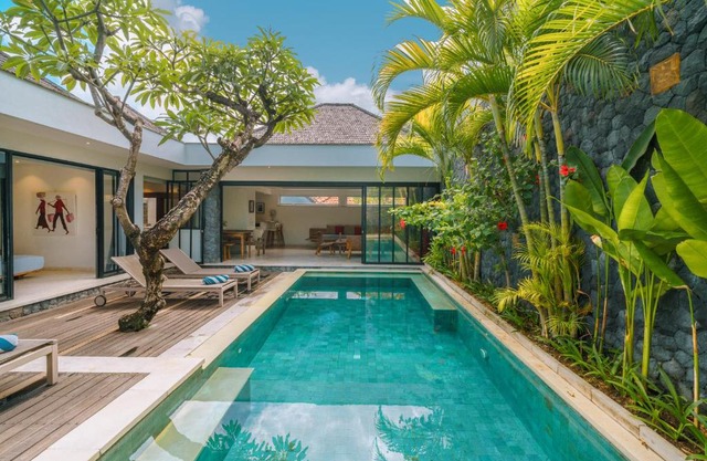 Villa Anahata: Modern 2BR Villa w/Pool in Seminyak !